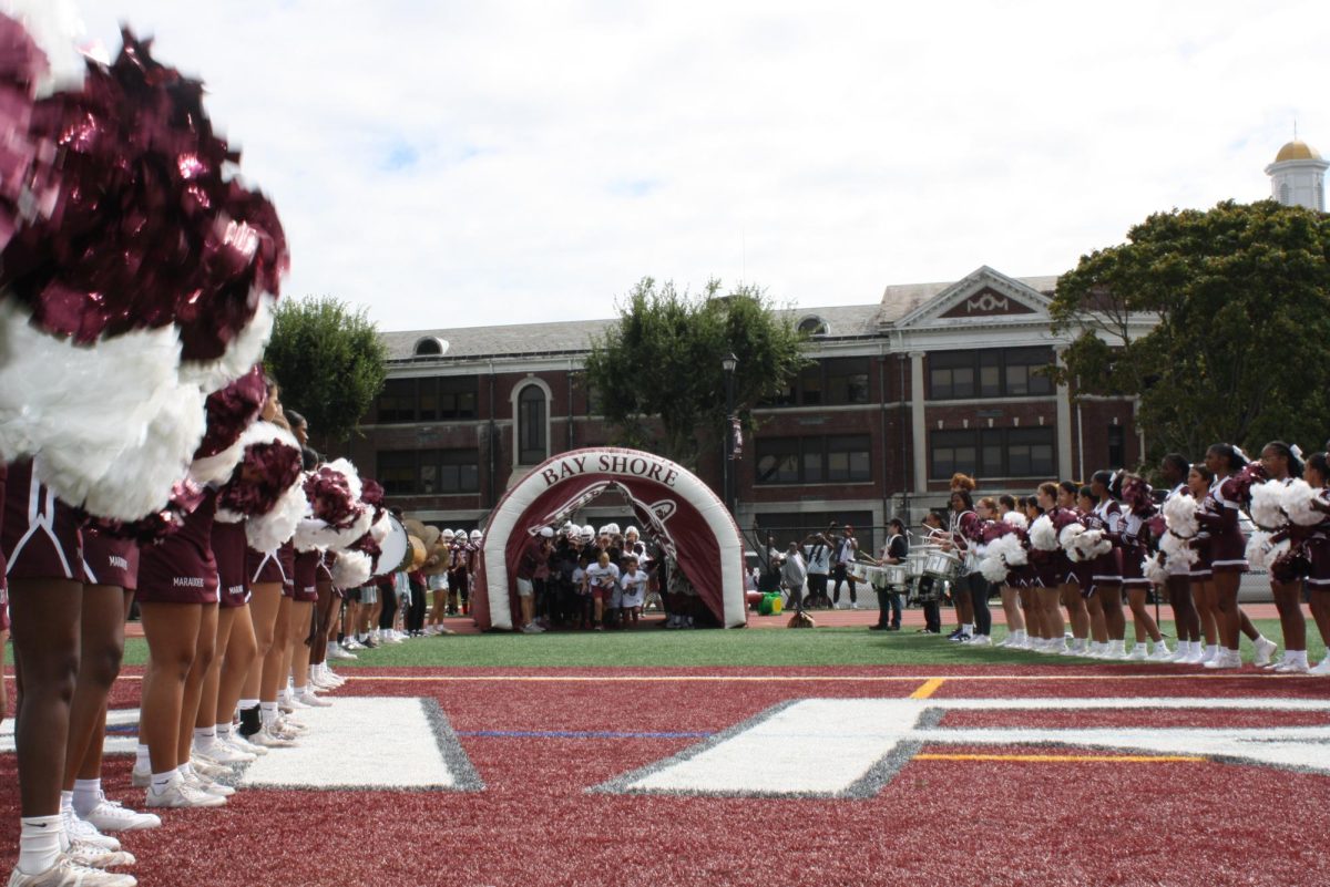 Boys Football team takes the field to take on Brentwood for Homcoming!