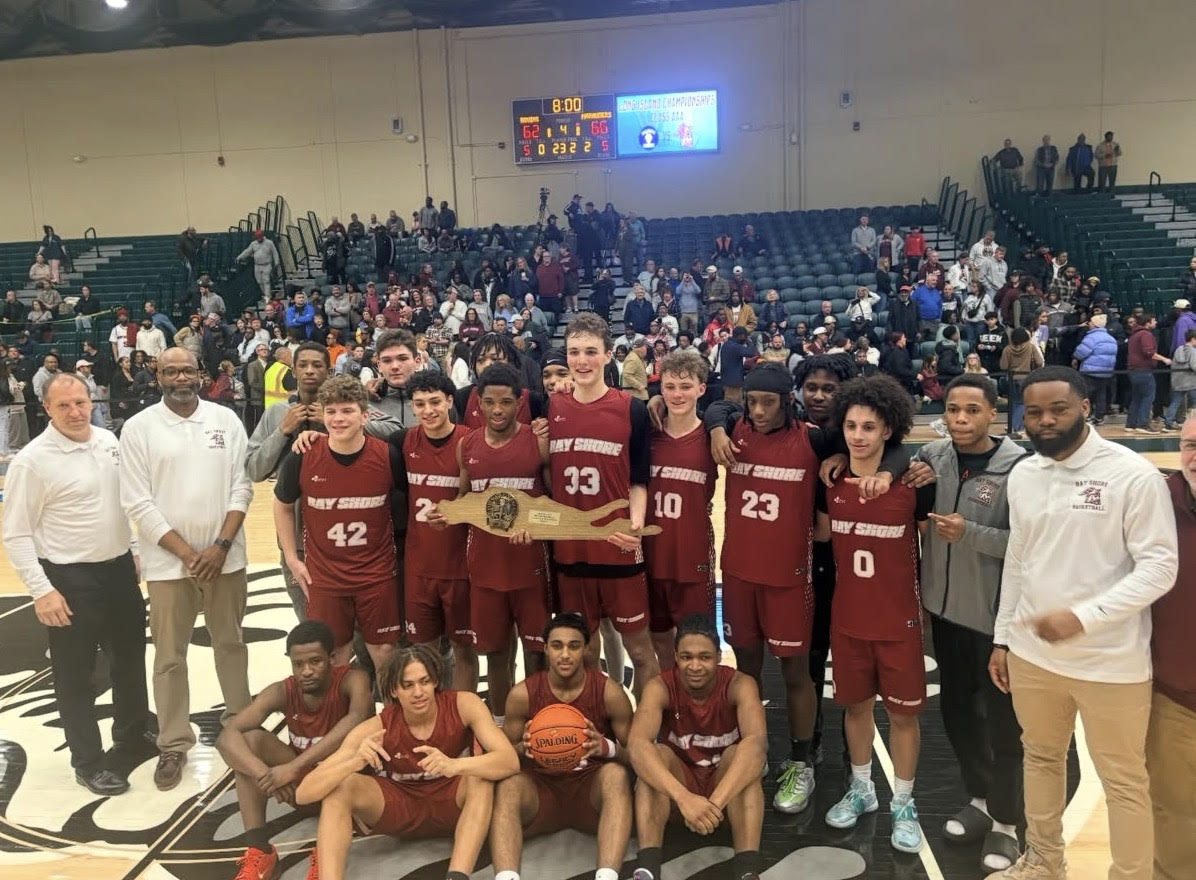 The Bay Shore Marauders gather together for a photo after their championship win.

Photo Courtesy of Bay Shore athletics 